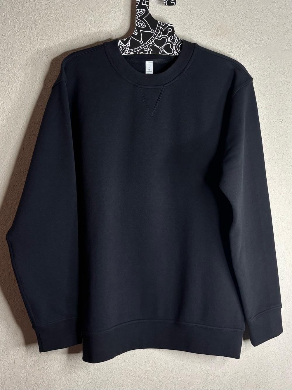 Lululemon crewneck sweatshirt black size 6